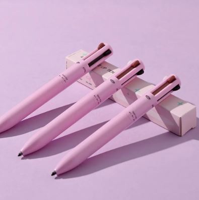 Stylo de Maquillage 4 en 1 – Correcteur, Anticernes, Illuminateur & Contour