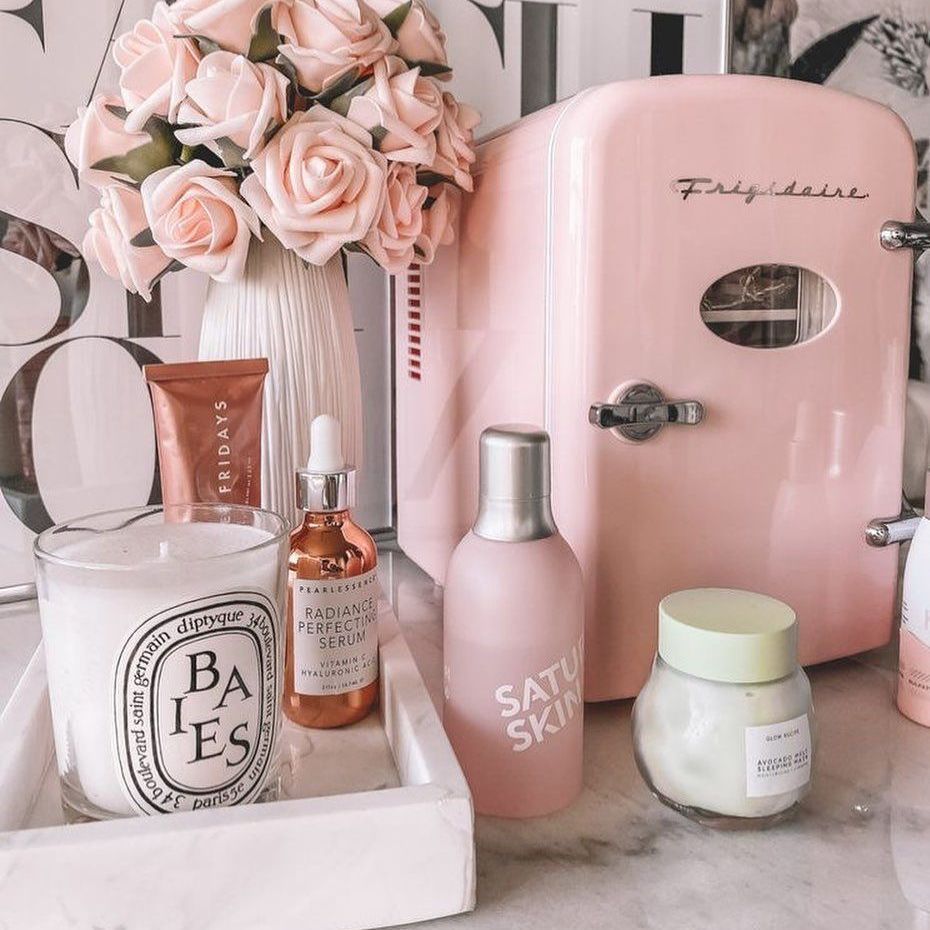 Mini Réfrigérateur à Maquillage – Conservation & Fraîcheur Beauté